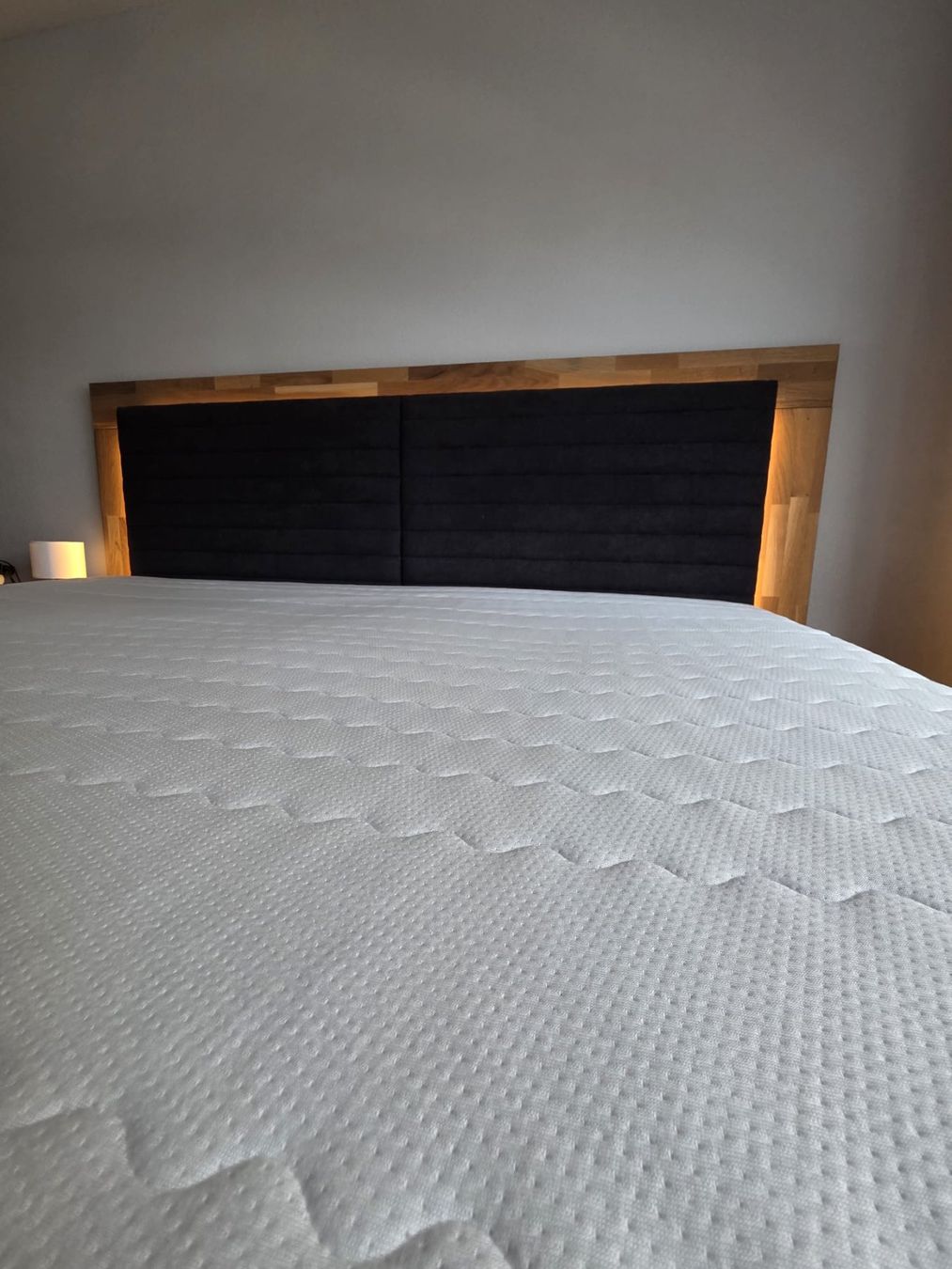 Conforama Letti: Lit boxspring 200x200 – Nuovo (secondo la descrizione) da Biel/Bienne venduto da ang_t57h 2