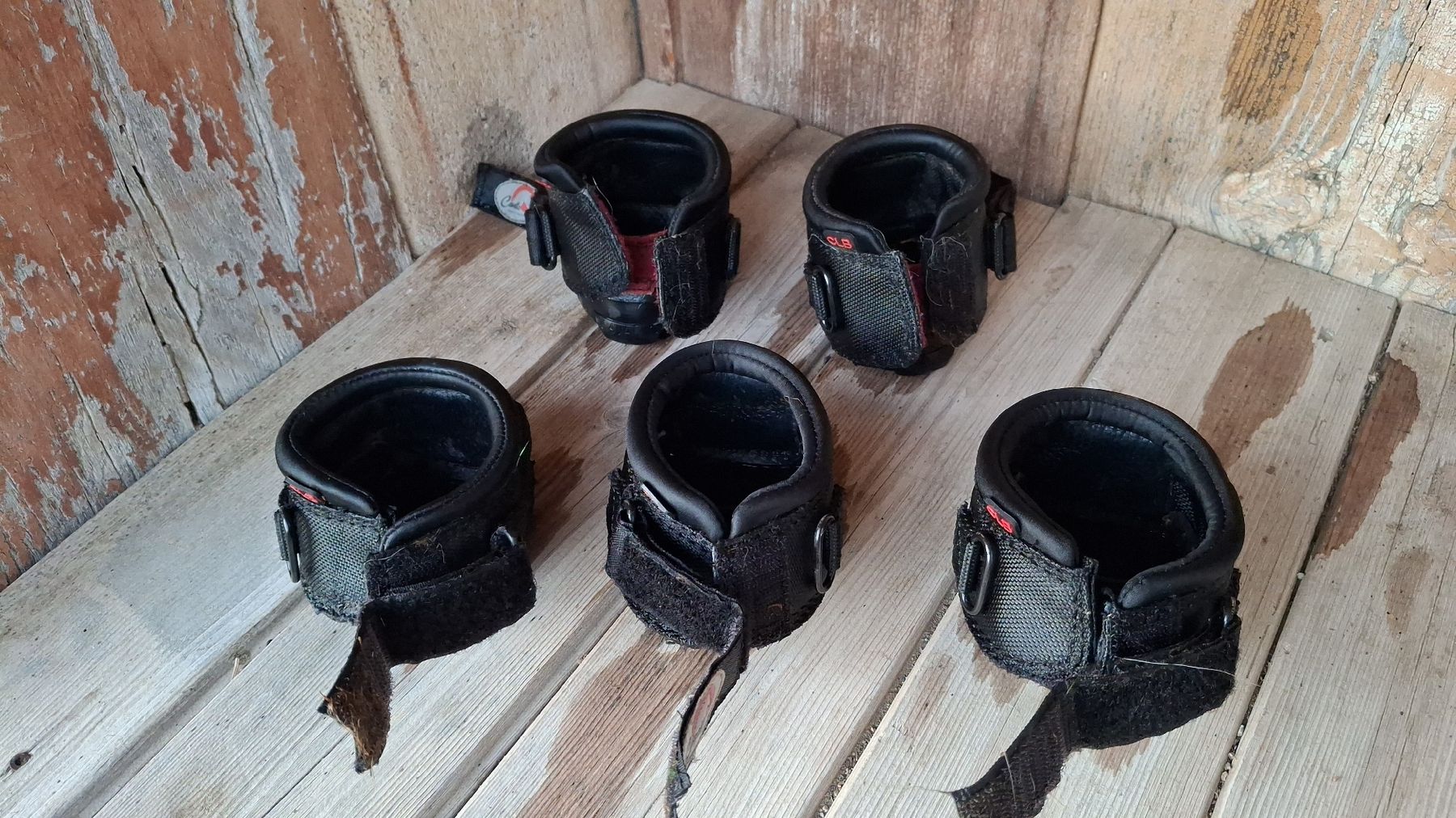 Scarpe per cavalli: Hufschuhe Cute little Boots – Usato da Rüti b. Büren venduto da Estival
