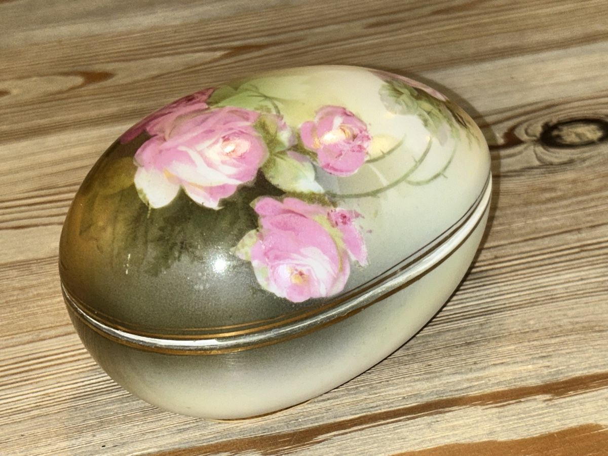 Zuccheriere: Antike Porzellandose Ei – Usato da Düdingen venduto da Reconflo 1