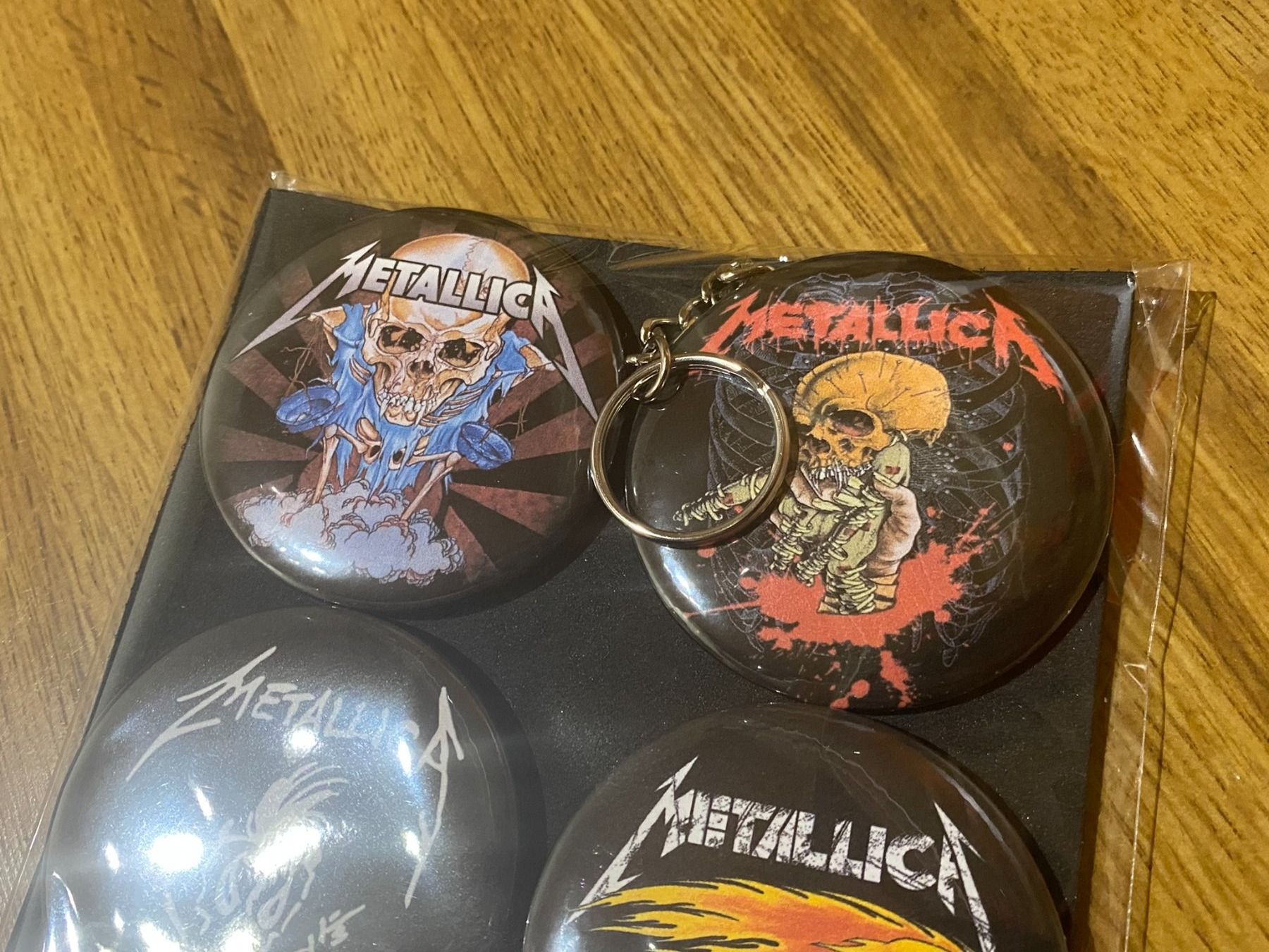 Calamite: Metallica Magnete & Flaschenoeffner – Nuovo (secondo la descrizione) da Basel venduto da FatCatPacksTheRatt 2