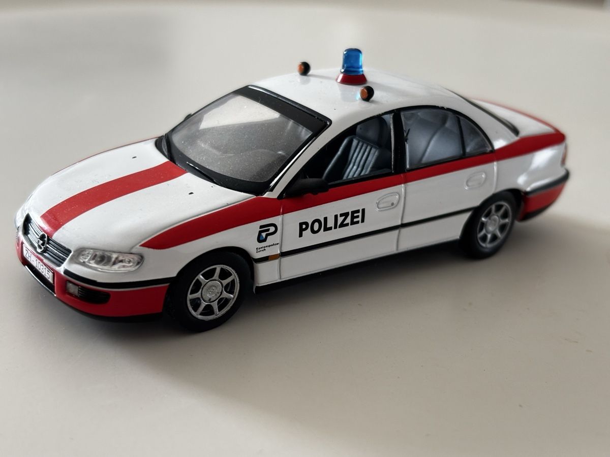 Opel Voitures modèles:  Opel Omega Schweizer Polizei 1994-1998 – D'occasion à Lausanne par pabernard 4