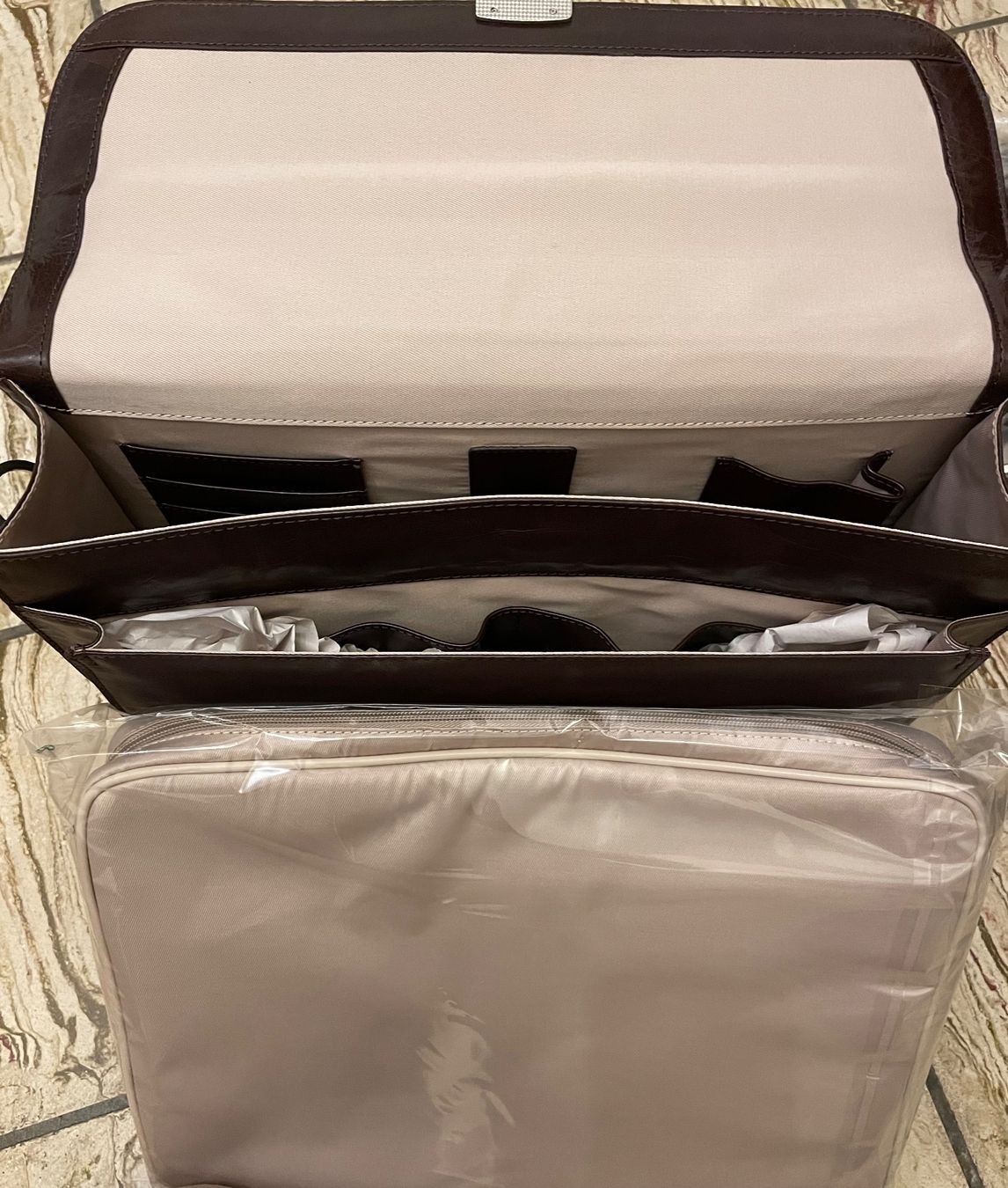 Valigie & Borse: MALU Leder Notebook- / Aktentasche **NEU** – Nuovo e nell'imballaggio originale da Allschwil venduto da KShing 3