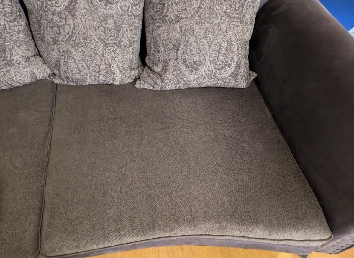 Sofas: Lieferung GRATIS: Big Sofa mit Hocker – Gebraucht aus Pfyn von Megatron22 1