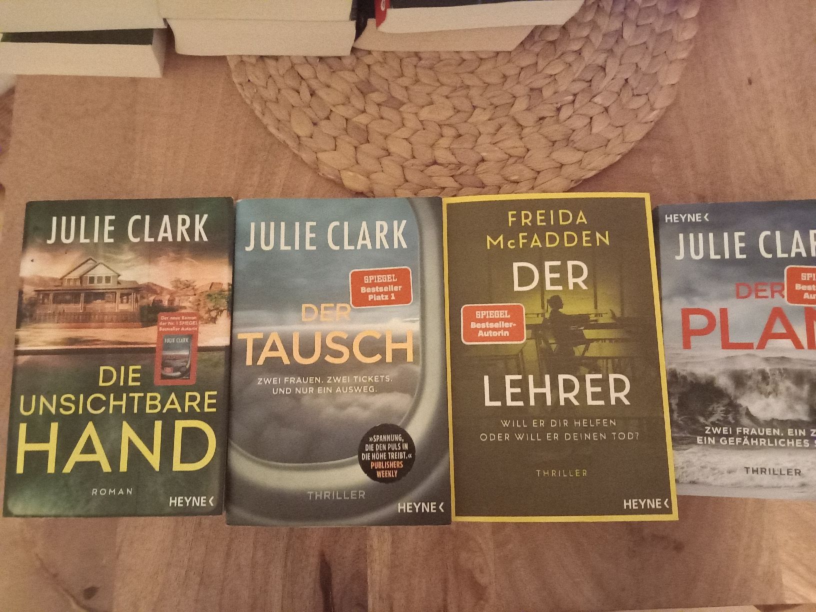 Bücher: Bücherpaket 4x Thriller – Gebraucht aus Wanzwil von lonelybeachhouse