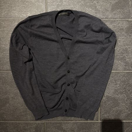 Versace Medusa Cardigan Grau – Feinstrick – Luxury Knitwear