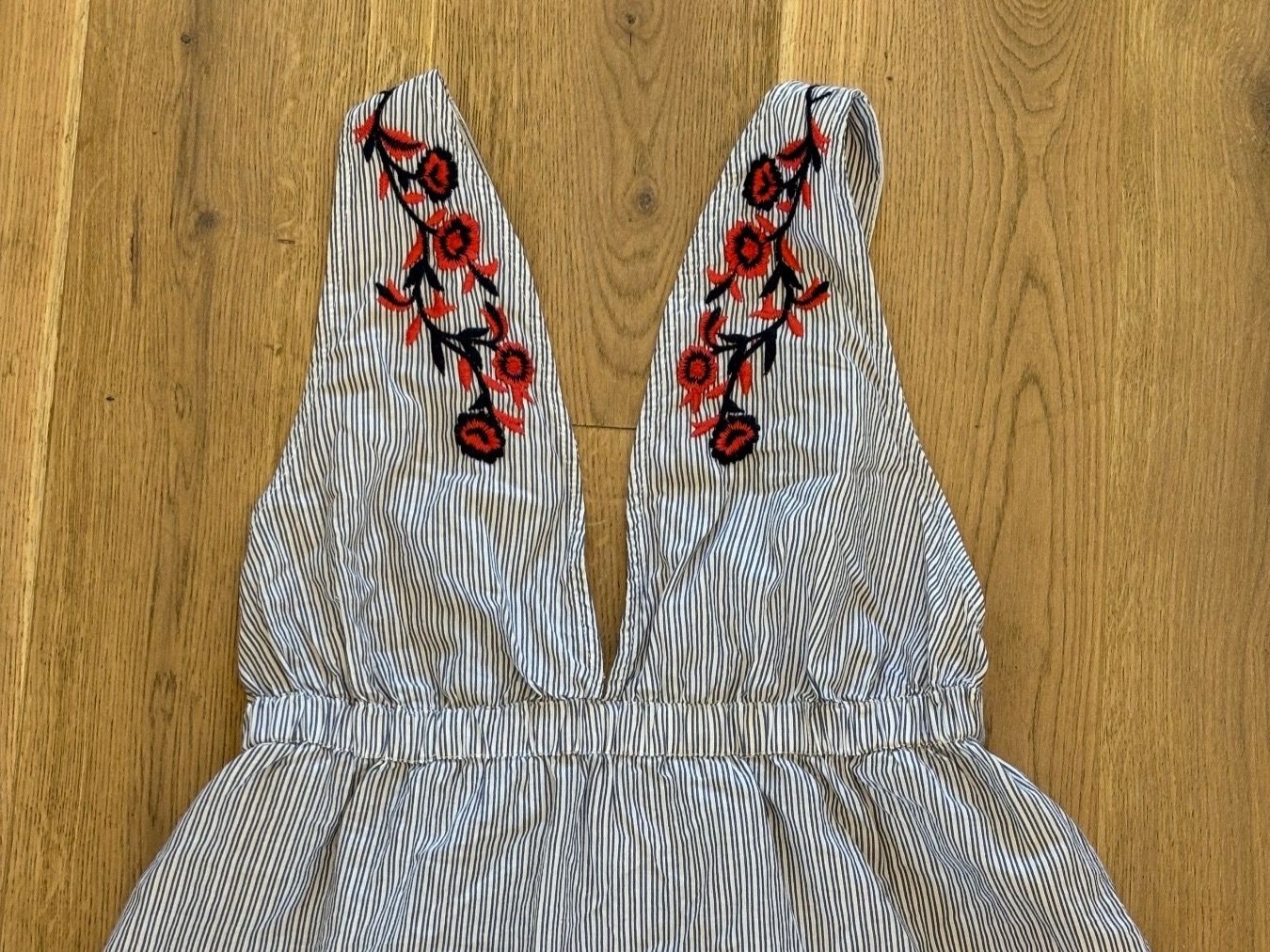 Etam Top: Haut Cotton brodé Dos ouvert – Usato da Genève venduto da bha_jcf5 1