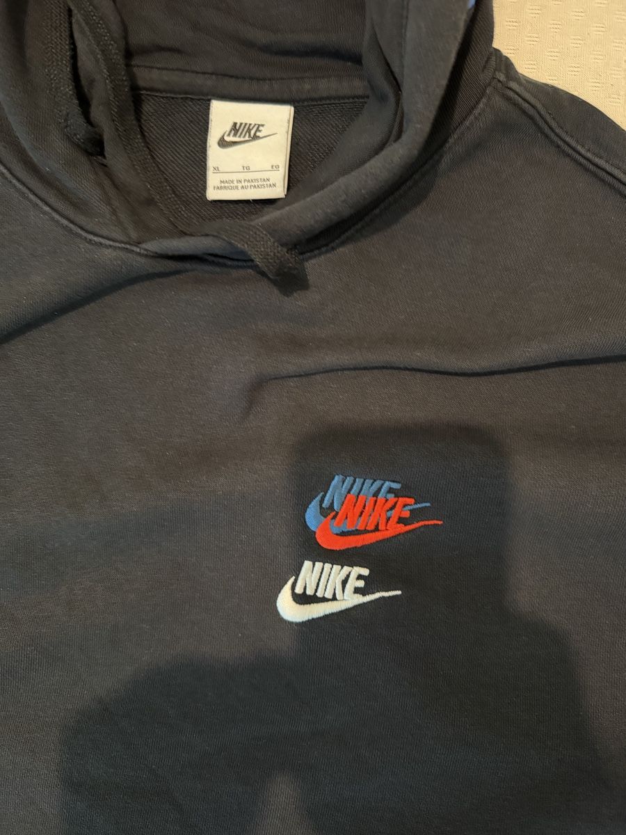 Nike Pullover & Sweatshirts: Felpa Nike Nera, Taglia XL – Gebraucht aus Genève von gio_8l97 2
