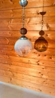 Italienische Mid-Century Hängelampe Opalglas Holz Kugellampe