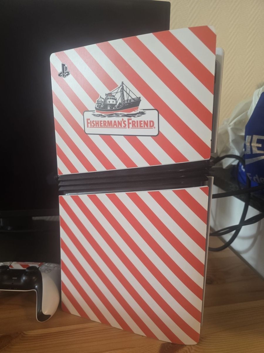 Sony Console: PS5 Pro Fisherman's Friend Design – Usato da Schwerzenbach venduto da schwerzi70