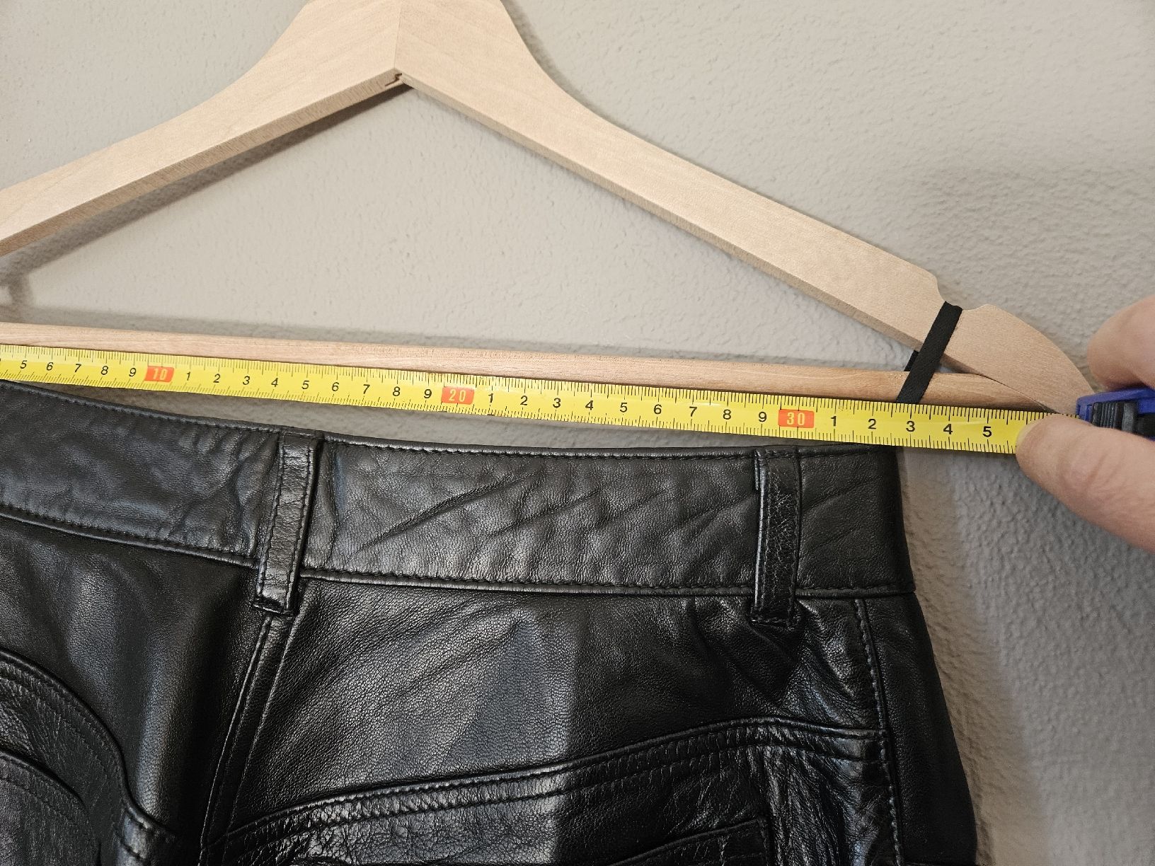 Pantaloni: Schwarze Lederhose Incognito – Usato da Eschenbach SG venduto da MarThu 3
