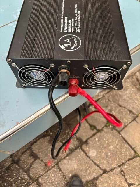 Inverter: Zu Verkaufen 2000W Wechselrichter – Usato da Zürich venduto da bergacker 2