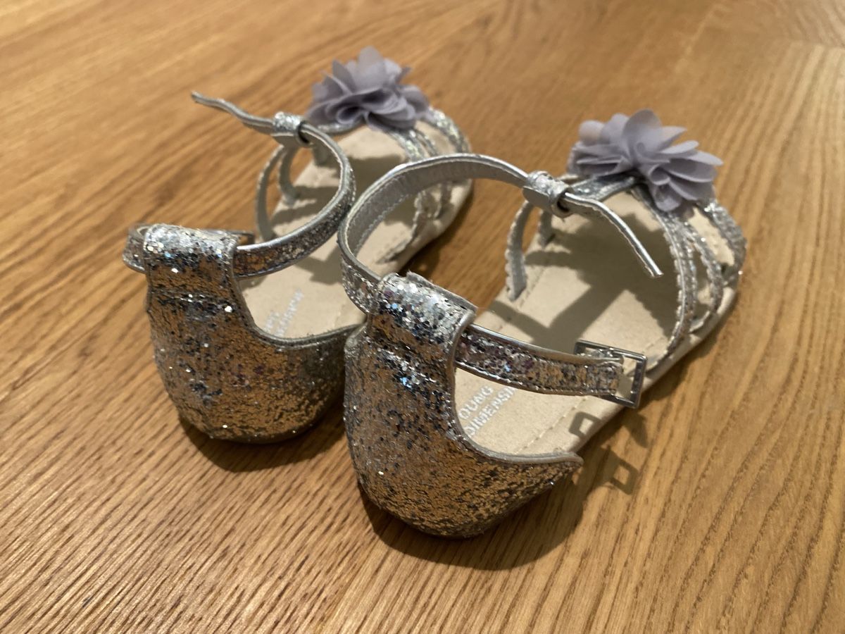 Scarpe per ragazze: Young Dimension Gritter Sandalen Gr. 29 – Usato da Genthod venduto da Tidus04 1