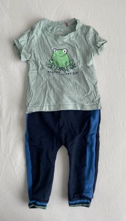 Kleiderset bestehend aus T-Shirt ind Hose S. Oliver 62/68