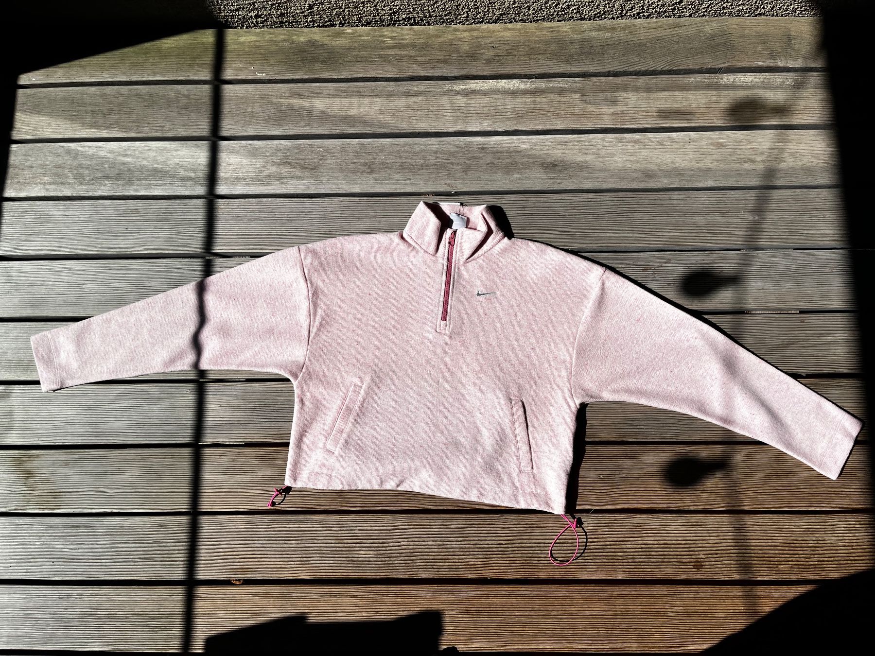 Nike Pullover & Sweatshirts: Damen Pullover Nike XS rosa neu – Neu und originalverpackt aus Gommiswald von RiLiMa