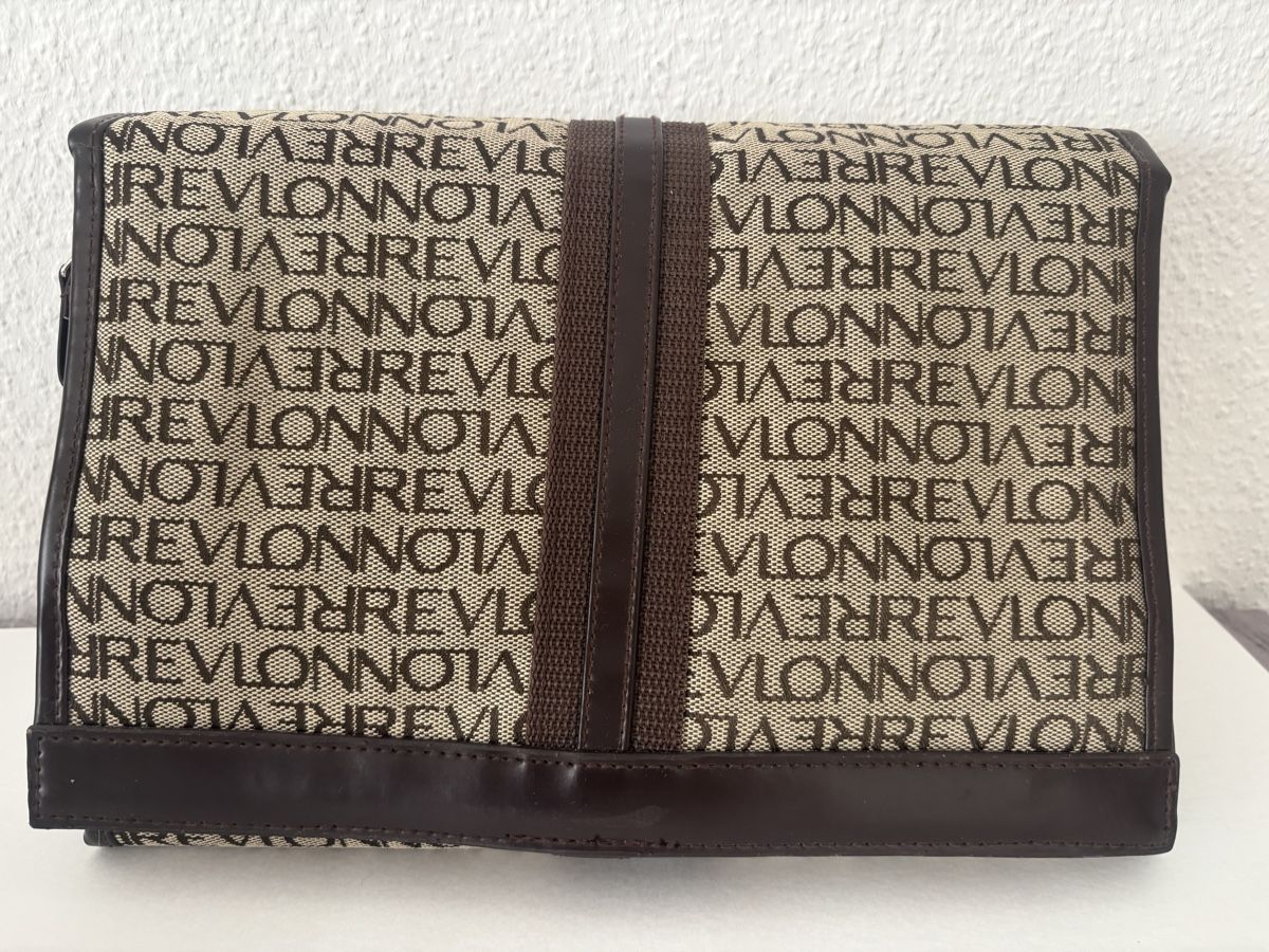 Custodie per cosmetici: Revlon Reise-Organizer mit 4Fächern 2er Set Nr 11 – Nuovo (secondo la descrizione) da Wallisellen venduto da AS.TZ. 6