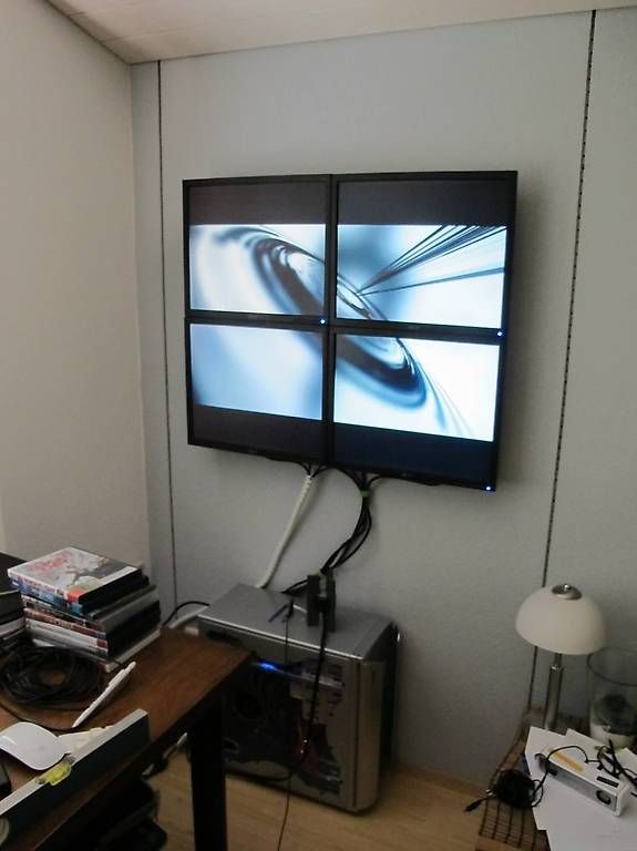PC: PC, Computer mit 4 Bildschirmen/Monitoren inklusive – Usato da Schwerzenbach venduto da toretti