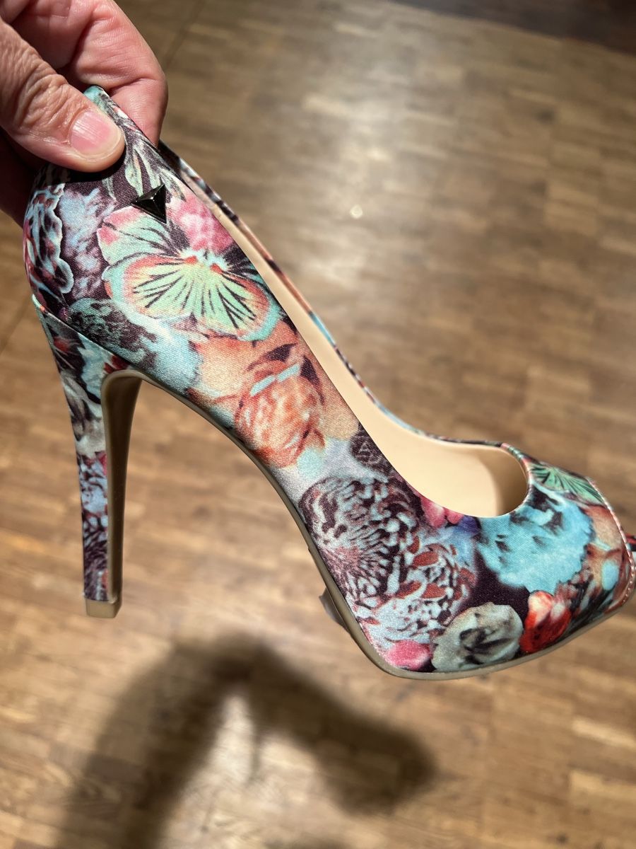 Dosenbach Scarpe da donna: Peeptoes mit floralem Muster – Nuovo e nell'imballaggio originale da Niederhasli venduto da moonstars