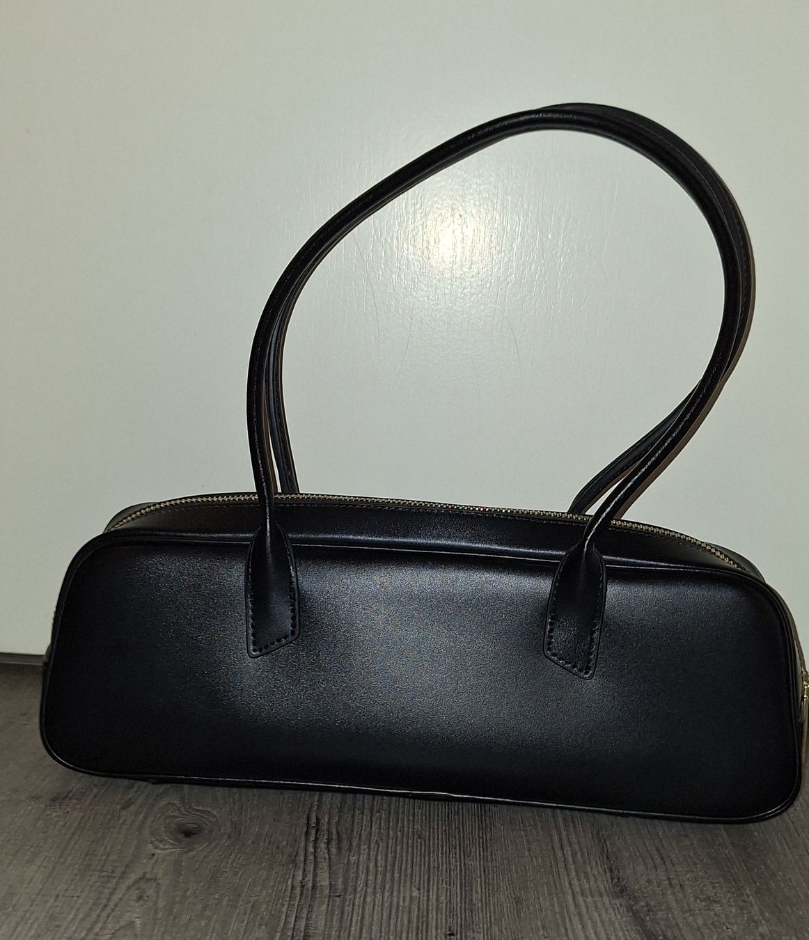 Taschen für Damen: Echtleder Schultertasche – Neu und originalverpackt aus Wilen b. Wollerau von kat_35 1