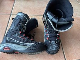 Snowboard Schuhe Boots 25cm