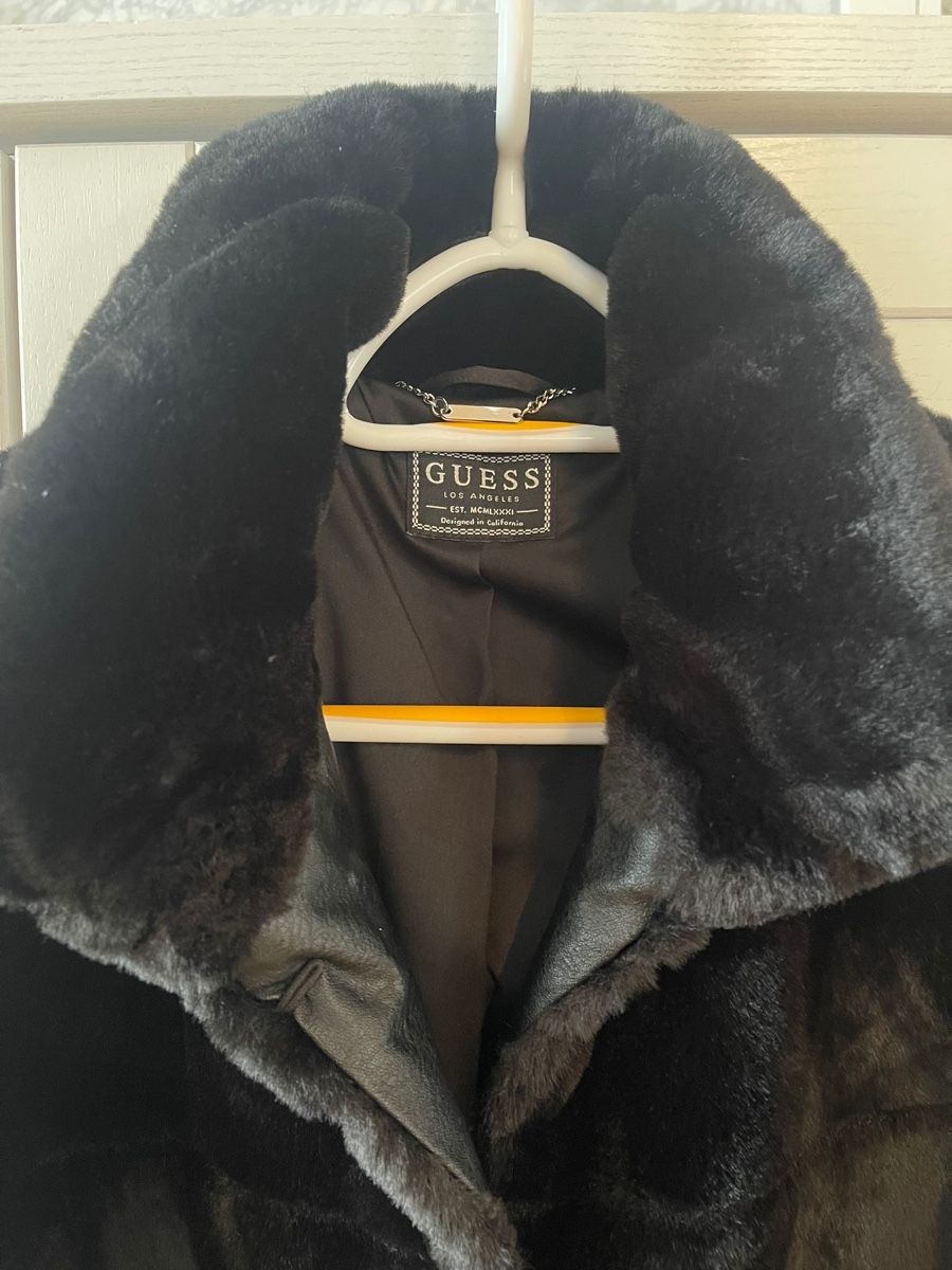 Guess Cappotti: Guess Kunstpelzmantel schwarz – Usato da Hergiswil NW venduto da qeli_04 2