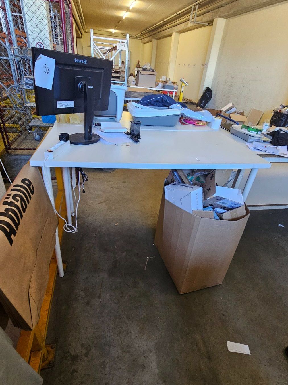 Scrivanie: Arbeitstisch / Bürotisch – Usato da Diessenhofen venduto da Osio 3