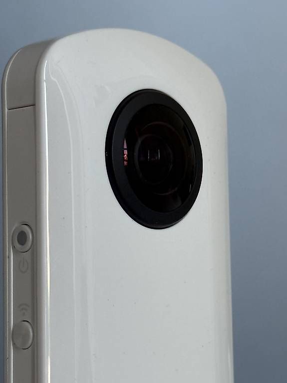Ricoh Fotocamera: Ricoh Theta SC2 360 Grad Kamera mit Smallrig+Level – Usato da Bischofszell venduto da Nenga 1