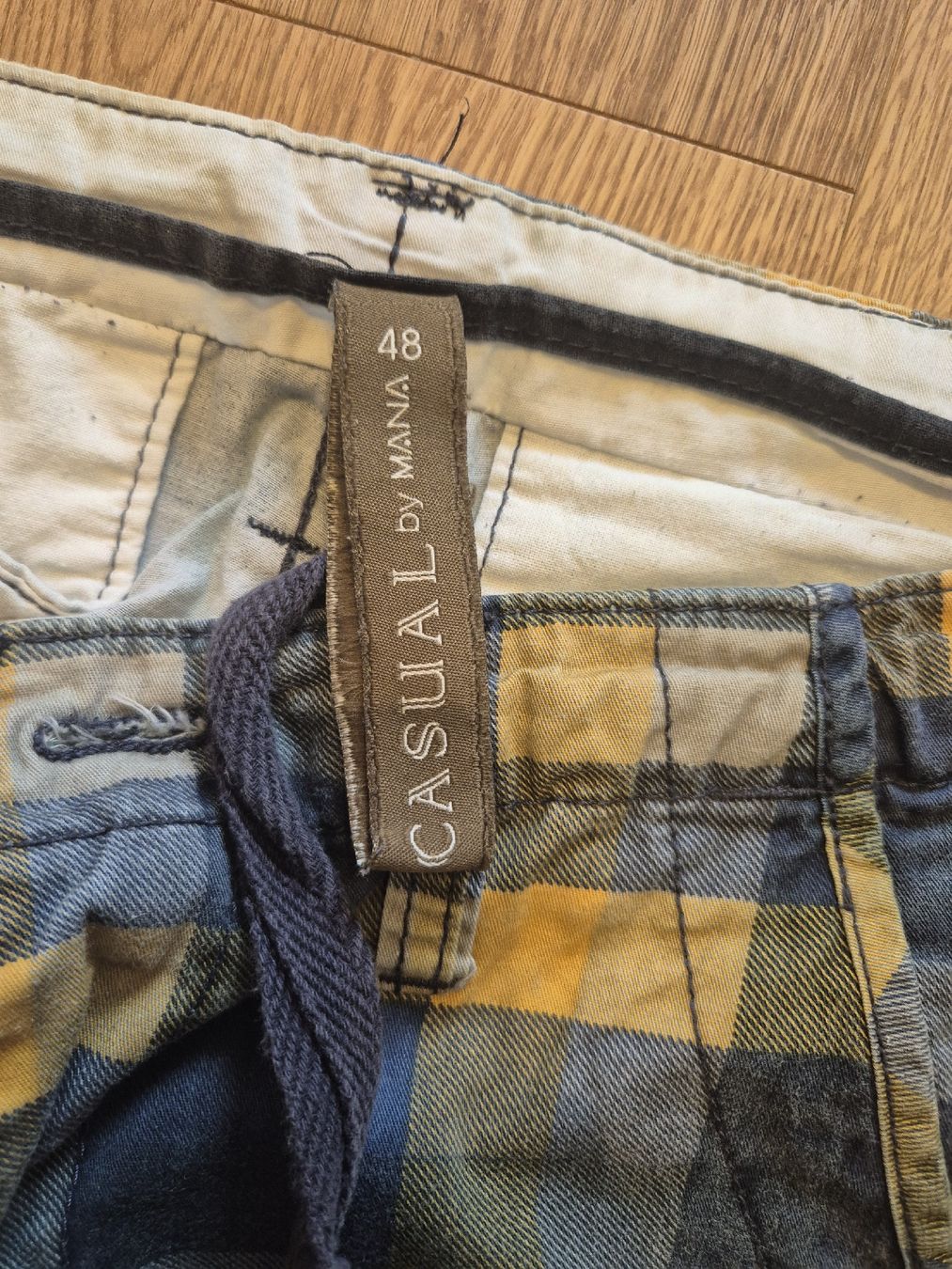 Pantaloni: Karierte Shorts "Mana" (Gr. 48) – Usato da Gams venduto da tischi97 2