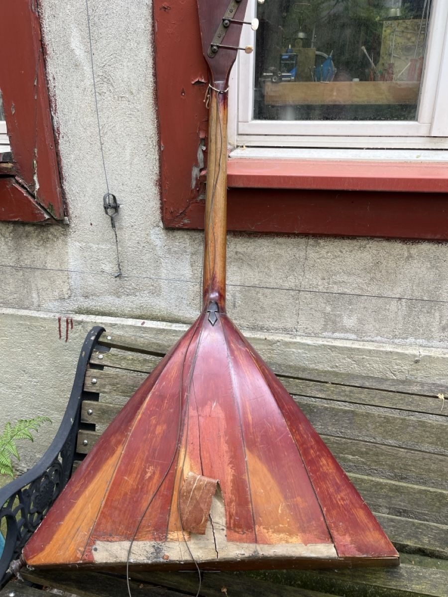 Strumenti musicali: Balalayka Bass – Usato da Basel venduto da tiges-21 1