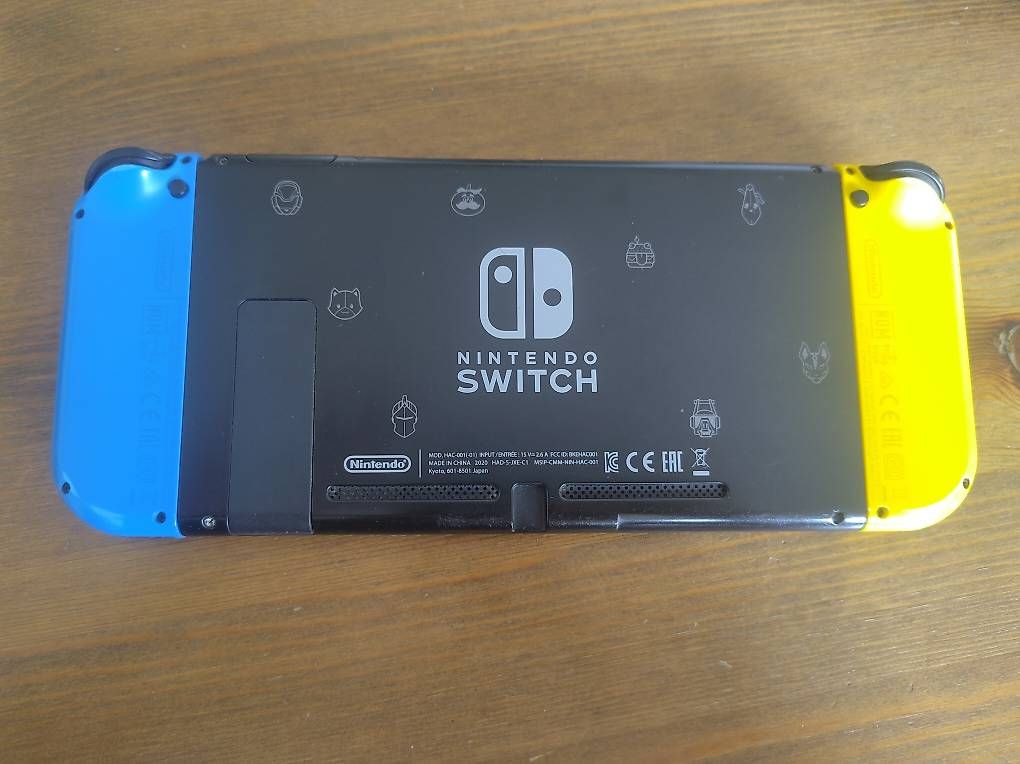 Nintendo Console: Nintendo Switch Fortnite Edition mit Dock und Netzteil – Usato da Wohlen AG venduto da gnabbr 2