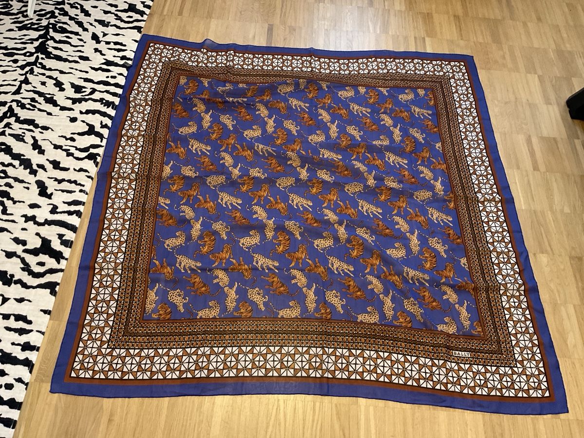 Foulards, Tücher & Schals: Foulard en soie Bally – Gebraucht aus Vevey von jasonbelanger