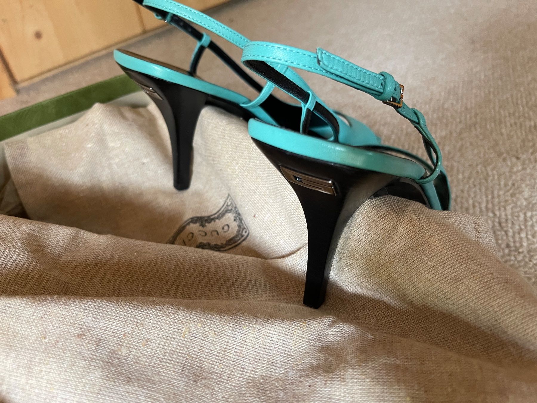 Gucci Chaussures femmes: Gucci tacchi- originale – Neuf avec emballage d'origine à Gordevio par LanaZimm 8
