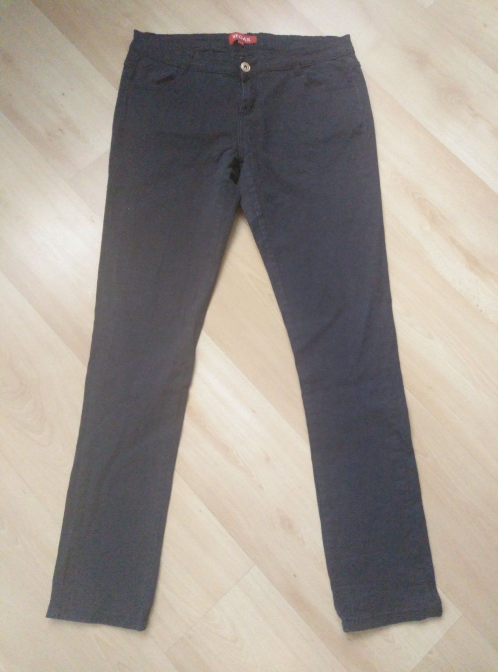 Pantaloni: Hose Gr.42 – Usato da Schöfflisdorf venduto da cri_8gn5