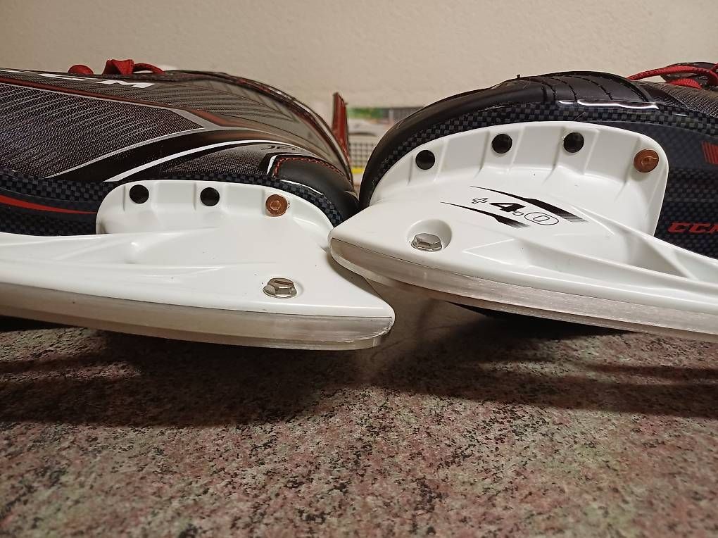Ccm Patins à glace: Schlittschuhe CCM Rocketframe Jet Speed FT 380 – D'occasion à Altwis par gammon18 3