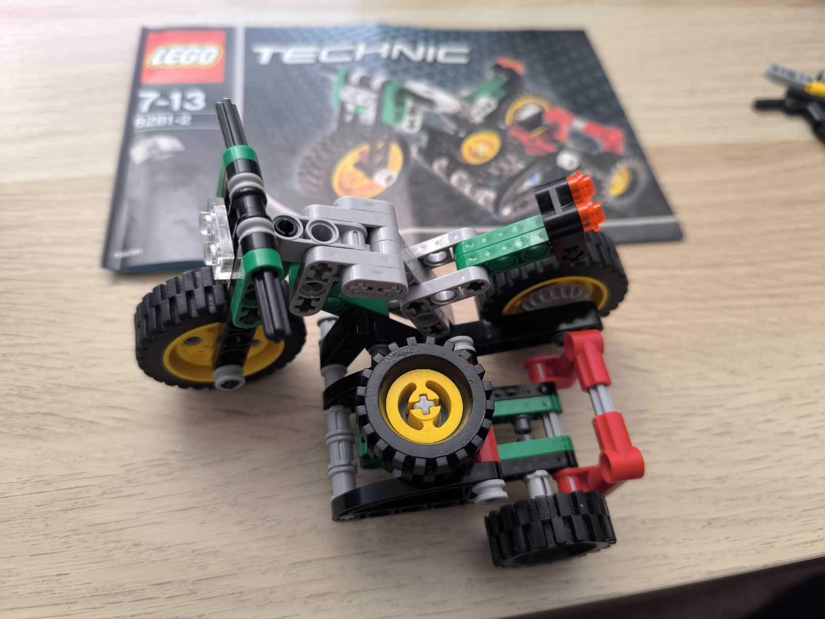 Lego Kit di costruzioni: LEGO TECHNIC 8281 – Usato da Penthalaz venduto da Panzerwagen 1