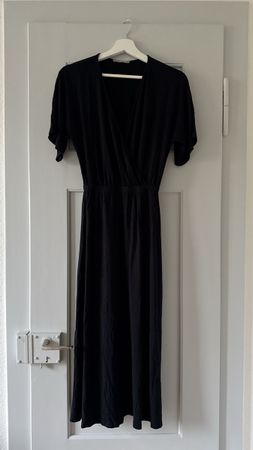 Schwarzes Wickelkleid Anna Field Gr. 34 elegant