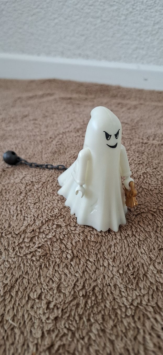 Playmobil Giocattoli: Playmobil Gespenst mit Kette – Usato da Rümlang venduto da pfipf