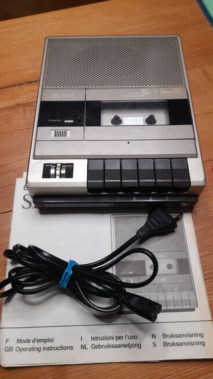 Lecteur Cassette Audio KLIM K8 Avec Radio AM/FM - Enregistrement Micro Intégré - Portable Piles Ou Secteur - Garantie 5 Ans