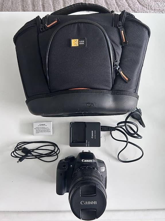 Canon Fotocamera: Kit Canon EOS 700D + Objectif 18-135mm IS + Sacoche – Usato da Fully venduto da submedia 3