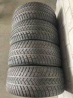Winterreifen 285/40/R22 110W Vredestein 