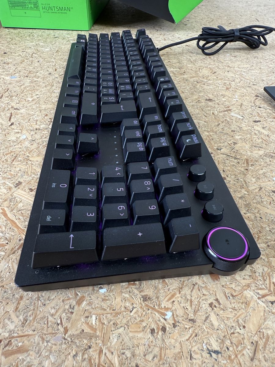 Razer Tastaturen: Razer Huntsman V2 - Gaming Keyboard – Gebraucht aus Wald ZH von Carloiten 8