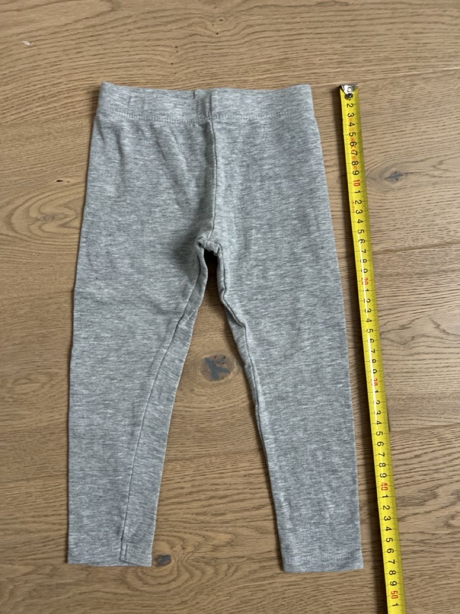 Collant & Leggings: Wie neu: Graue Leggings, Gr 98 – Usato da Oensingen venduto da katepe