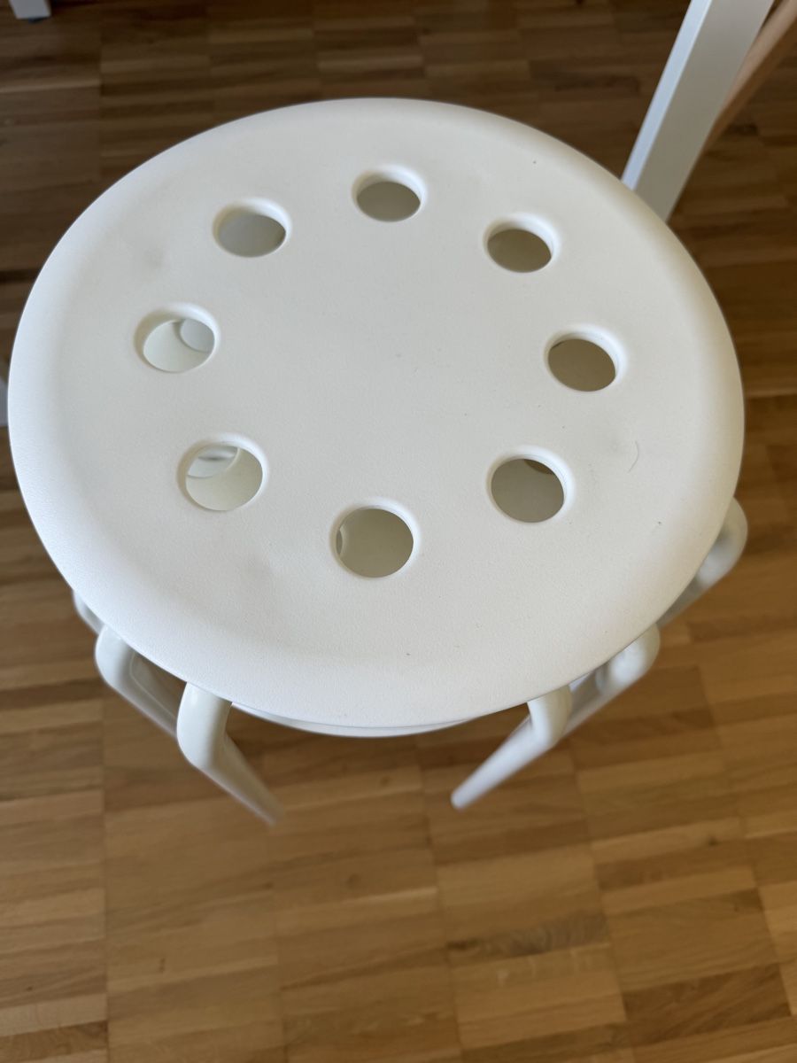 Ikea Sgabelli: 4 Ikea stools – Usato da Kloten venduto da 8o7kA 1