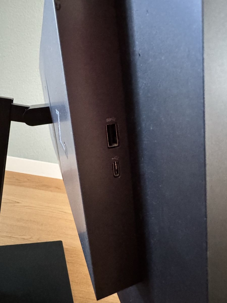 Hewlett Packard Monitor: HP Z27 Monitor – Usato da Pfaffhausen venduto da vige88 6