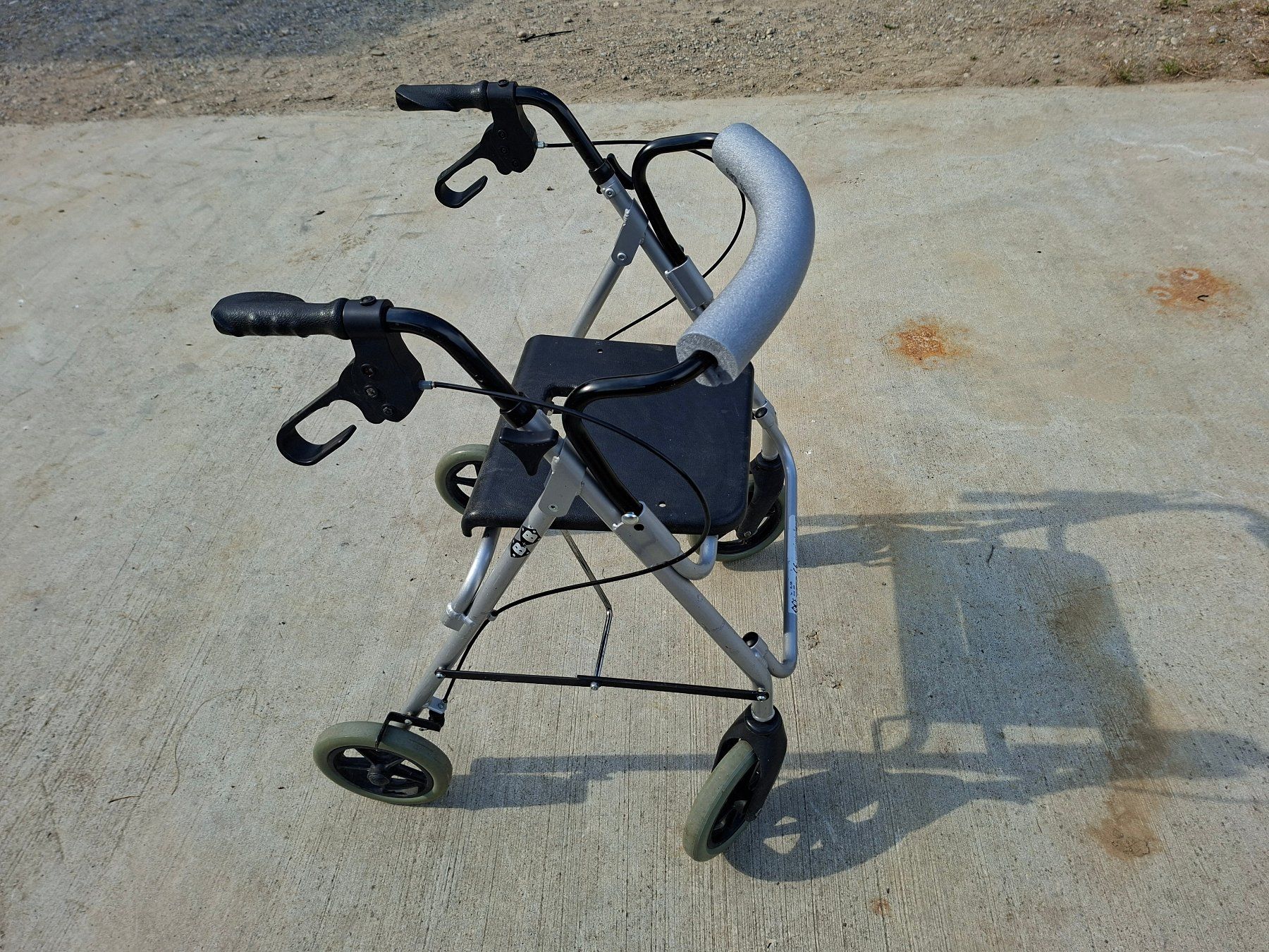 Ausili per la deambulazione: Rollator – Usato da Lengnau AG venduto da Beat3341