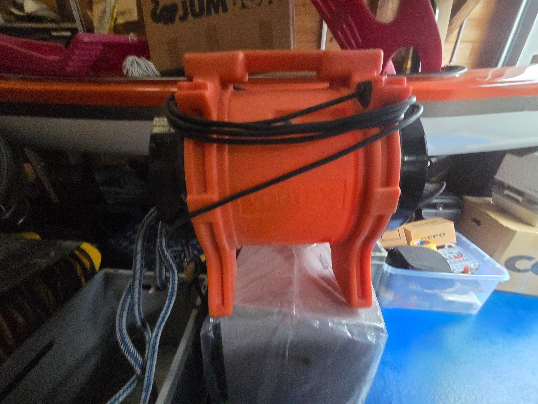 Ventilatori: Vortex 3000 Axialventilator inkl. 2 Abluftschläuche a 5 m – Usato da Roggwil BE venduto da LowJoe