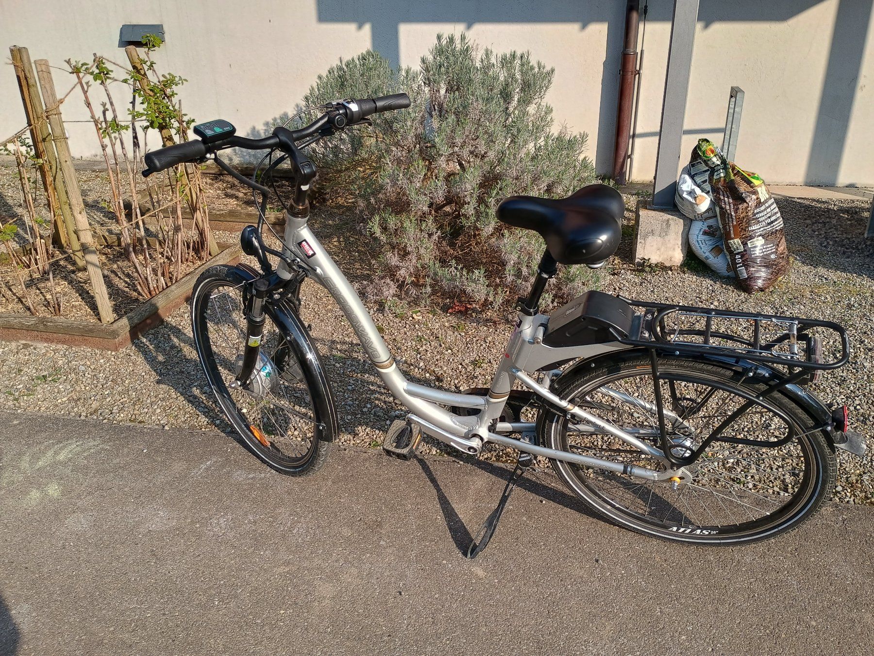 Crosswave Biciclette: Elektro Velo Crosswave Comfort-E – Usato da Zürich venduto da Sardinien1163