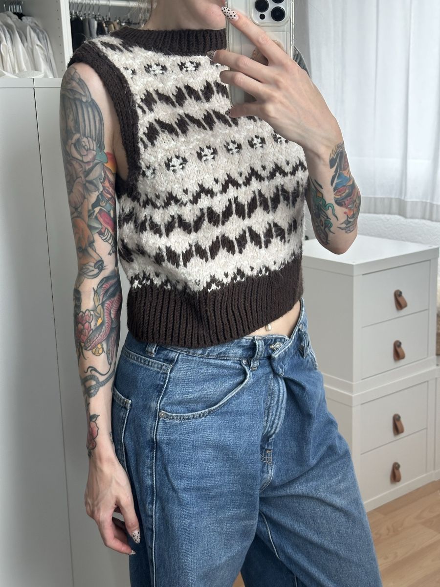 Zara Maglioni & Felpe: Strickweste ZARA Damen Grösse 164 mit Muster – Usato da Frauenfeld venduto da vanyllua