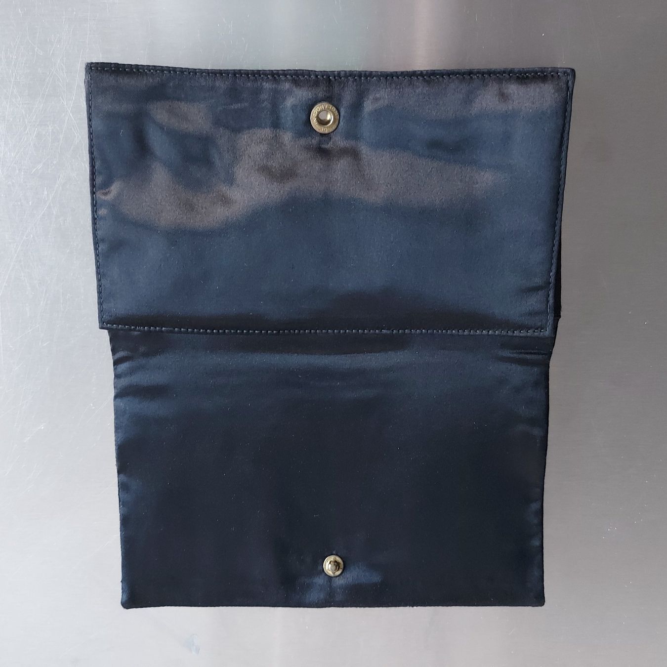 Sacs femmes: Abendtasche Samt bestickt mit echten Rubinen – D'occasion à Zürich par sylc77 2