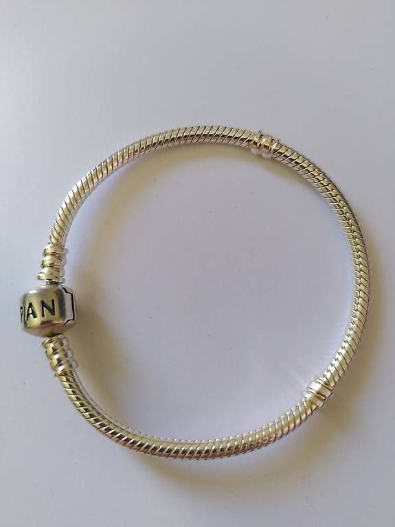 Bracciali & Braccialetti: Pandora Armband – Usato da Wädenswil venduto da gia_f8j6 1