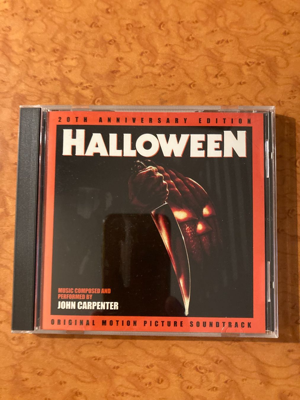 CD: CD HALLOWEEN JOHN CARPENTER 20TH ANNIVER. ED. CHF 20 >> 27.6 – Usato da Geneve venduto da tigre69